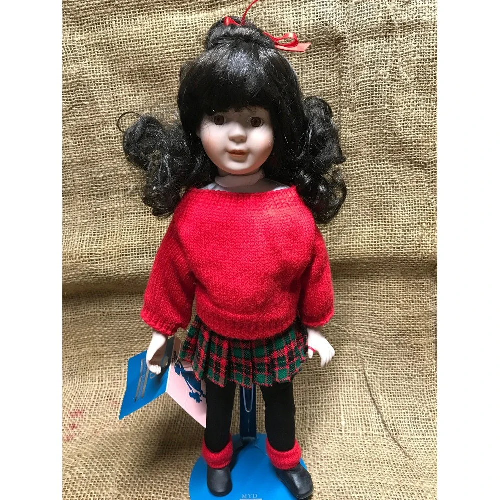 Vintage 1989 Marian Yu Doll, School Girl‎